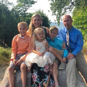 Meet your Posher, Kelly